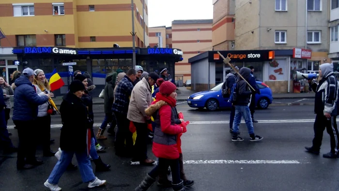 Protestatarii au mărşăluit din nou pe străzile din Alba Iulia