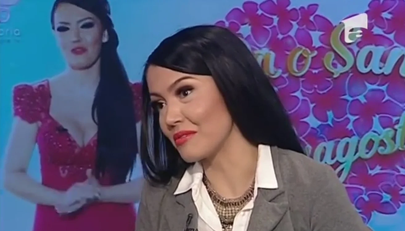 
    Andreea Mantea este mereu cu zâmbetul pe buze atunci când este în compania fiului ei, David Andreifoto: arhiva personală  