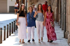 Regina Letizia, Prințesa Leonor, Infanta Sofia și Regina Sofia (5) jpg