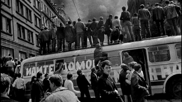45 de ani de la Invazia de la Praga: Expoziţia de fotografie Josef Koudelka, la Bucureşti jpeg