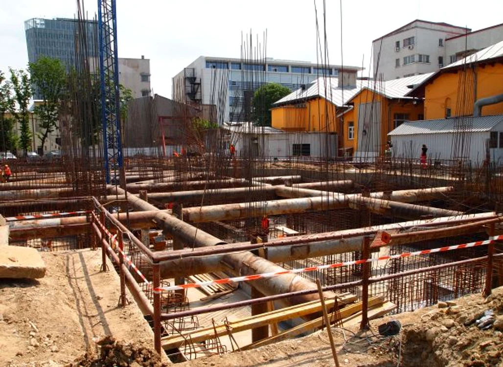 Şantierul a fost inaugurat oficial ieri. Lucrările vor fi gata peste un an