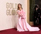 Jennifer Lopez a avut o apariție teatrală pe covorul roșu de la Golden Globes. FOTO: Getty Images