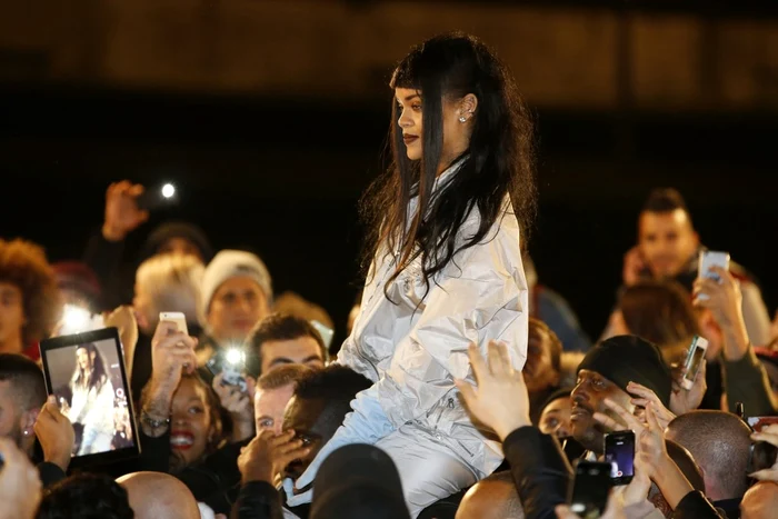 rihanna tunsoare noua jpeg