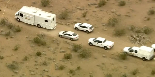 6 cadavre gasite in desertul mojave FOTO captura video jpg