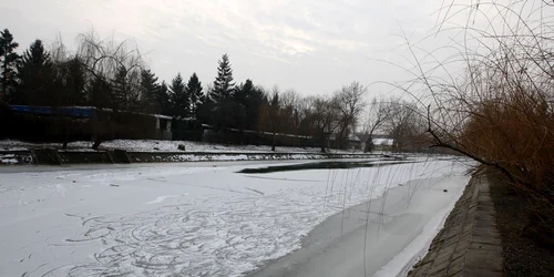 Meteorologii avertizează părinții să fie prudenți