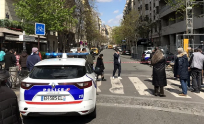 Atac armat în faţa unui spital din paris FOTO News.ro