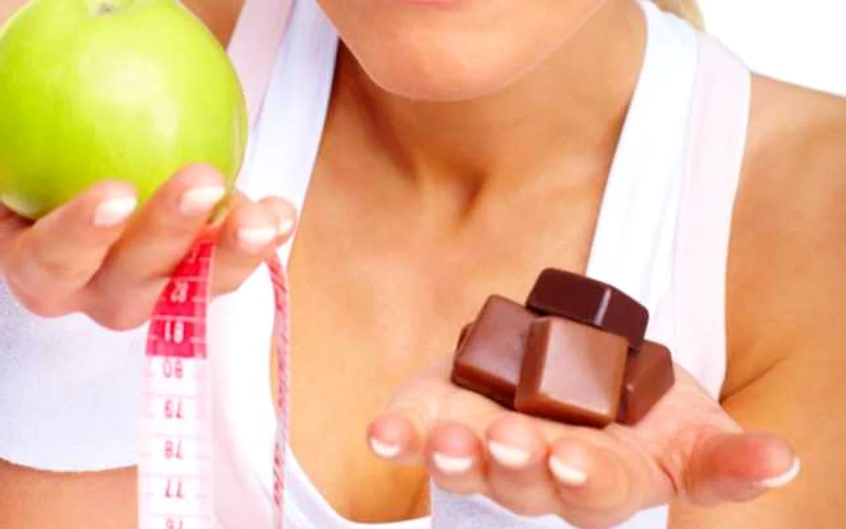 O dietă săracă în zahăr îţi păstrează pielea frumoasă, previne inflamaţiile şi bolile apărute adesea din cauza unui sistem
 imunitar slăbit.