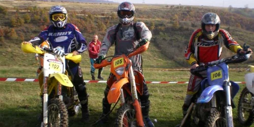 Târgovişte: Enduro la Răzvad