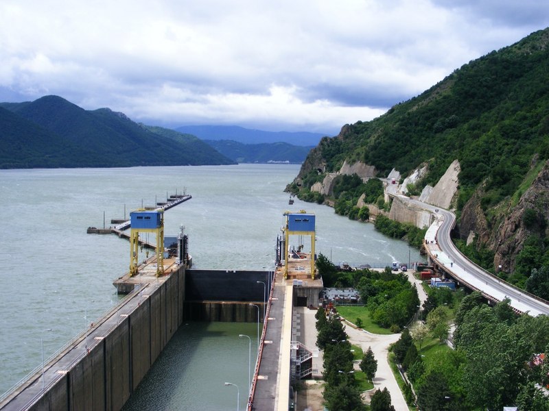 Apele Române contrazic afirmațiile lui Ponta și neagă inundări deliberate 