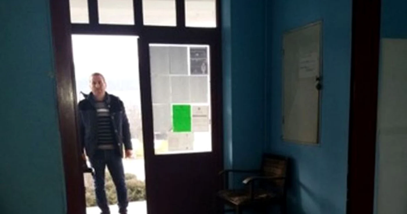 Vasile Calotă susţine că a fost umilit de primarul comunei Secju