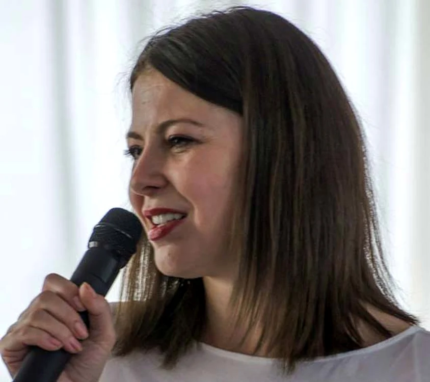 
    Cerceii Ritei Mureşan sunt tip elf Foto: Captură Antena Stars  