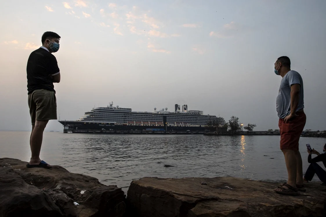 
    Nava Westerdam se află în portul Sihanoukville, Cambodgiafoto: captura NYTIMES.COM  
