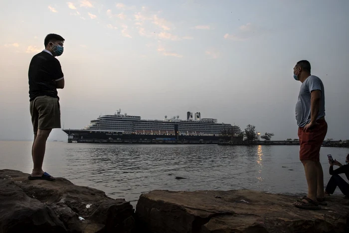 
    Nava Westerdam se află în portul Sihanoukville, Cambodgiafoto: captura NYTIMES.COM  