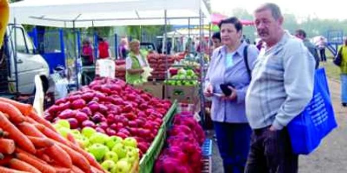 Reşiţa: Legume prea scumpe la Zilele Recoltei (GALERIE FOTO)