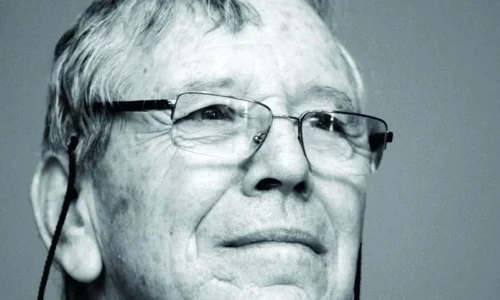 Scriitorul israelian Amos Oz: „Părinţii mei iubeau Europa, dar Europa nu i a iubit pe ei” jpeg