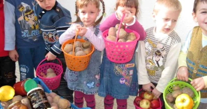 Micuţii vor dona legume şi fructe copiilor din familii nevoiaşe