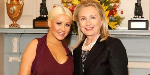 Christina Aguilera si Hillary Clinton FOTO ACESHOWBIZ.COM