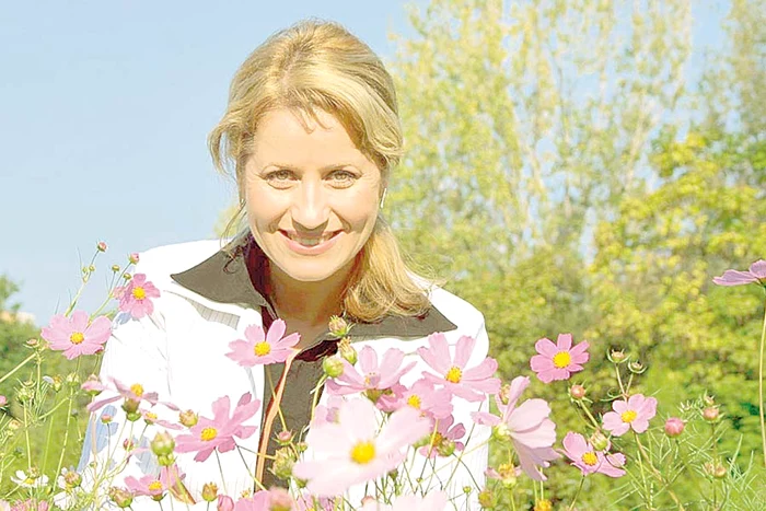 Valentina Fătu este acum colegă în duete comice cu Vasile Muraru
