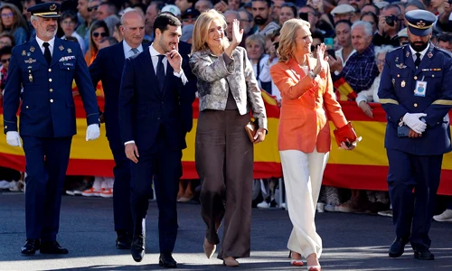 Infanta Cristina şi Infanta Elena   profimedia 1043603970 jpg