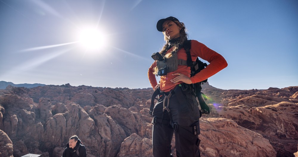 Rita Ora și Bradley Cooper, în sălbăticie cu Bear Grylls, la National Geographic