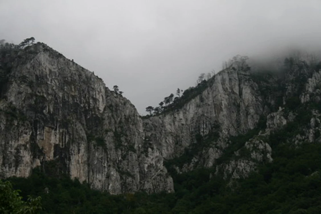 
    Prognoza meteo la munte în weekend anunță vreme închisă, cu cer acoperitfoto: Click!  