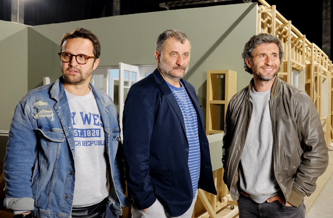 
    Dragoș Bucur (dreapta) și Dorian Boguță (stânga) i se vor alătura lui Cristi Puiu (centru) în calitate de producătorifoto: arhiva personală  