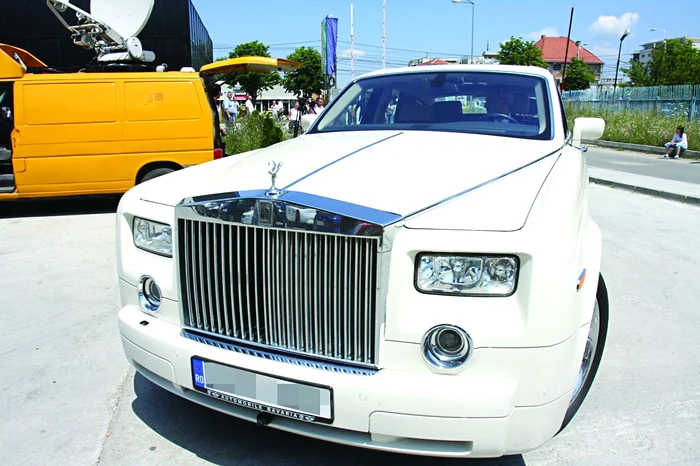 Patronul OTV a venit la percheziţia DNA în Rolls-Royce-ul de 350.000 de euro