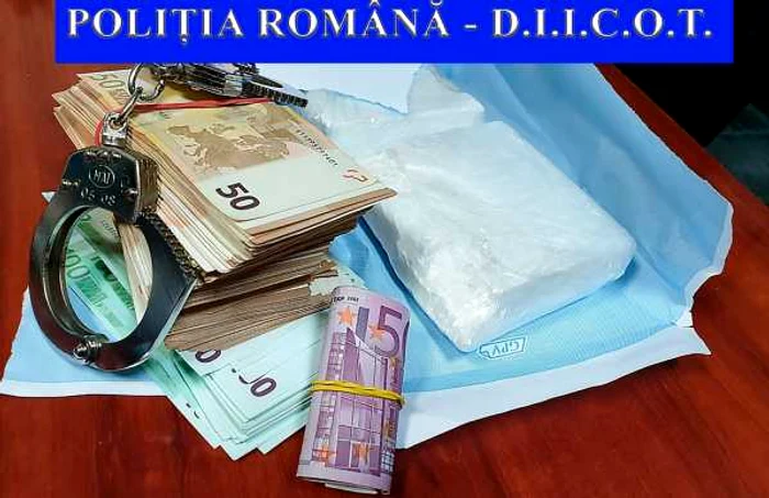 O parte din banii ridicaţi de anchetatori