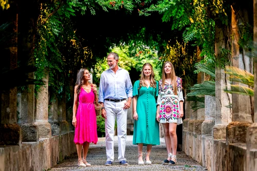 Regina Letizia, Regele Felipe, Prințesa Leonor și Infanta Sofia