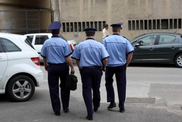 Iaşi: Poliţiştii comunitari, cu mai multe privilegii