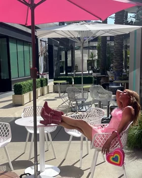 Halle Berry, petrecere Barbie, Instagram