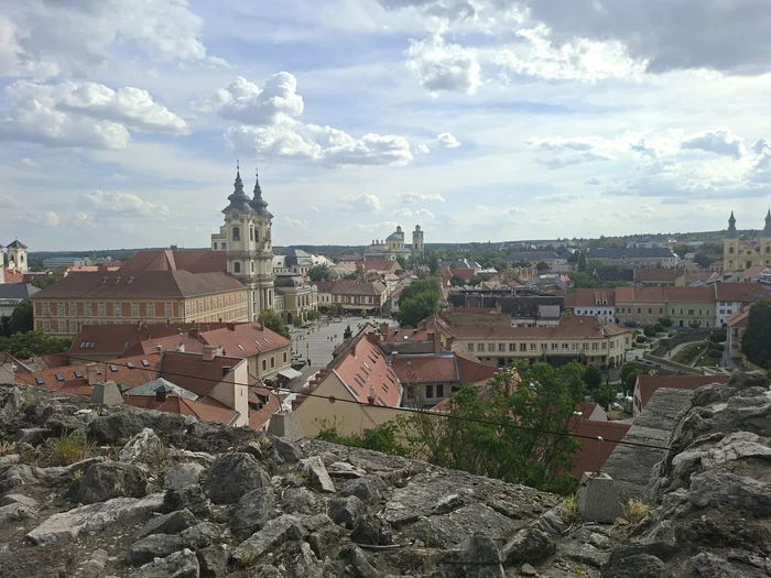 Centrul istoric al orașului Eger văzut de pe cetatea Eger