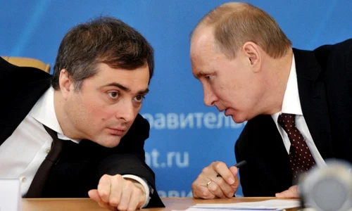  Vladimir Putin si Vladislav Surkov FOTO AFP