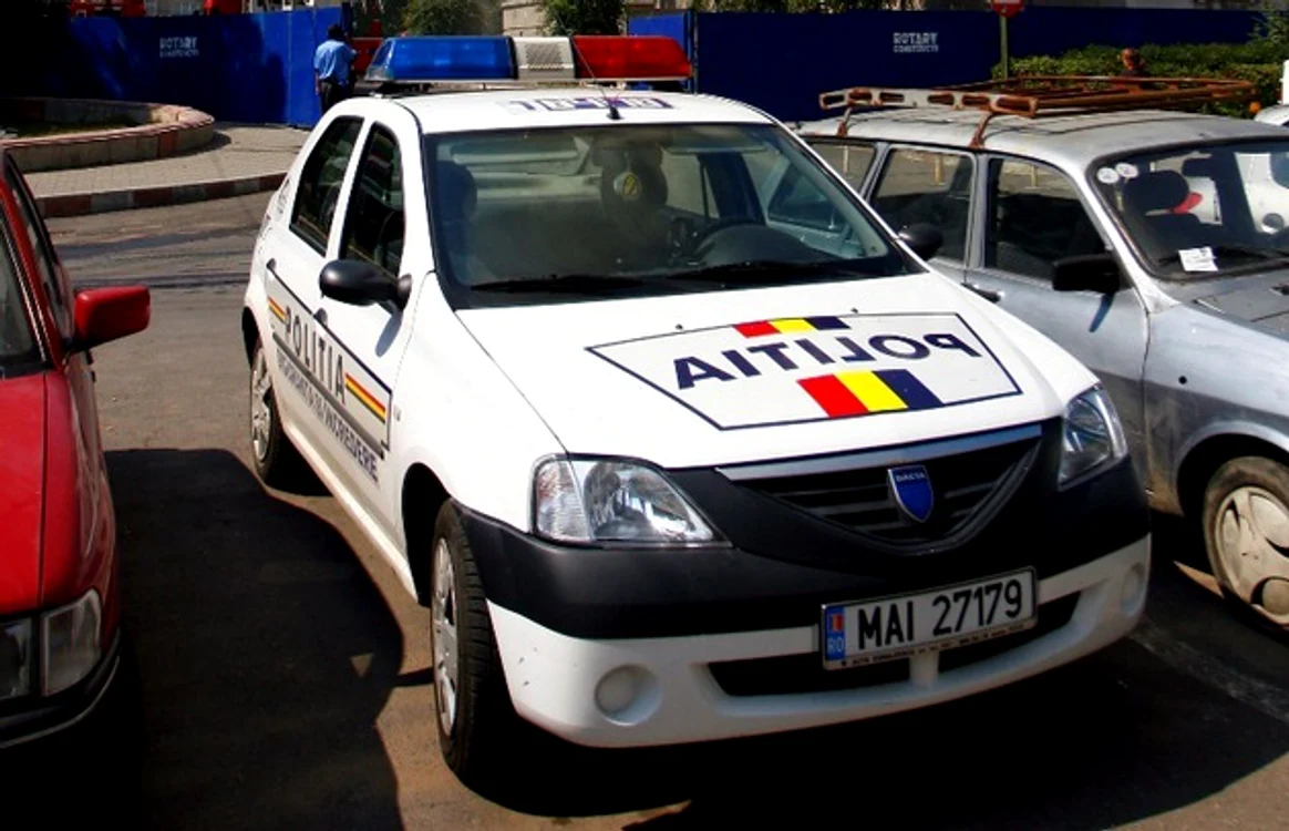
    Polițiștii au început să ancheteze educatoarea care a bătut copilul  