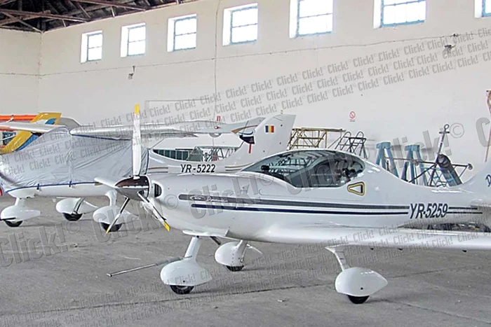 Mihai Gheorghe  a dat 20.000 € pentru  aparatul de zbor (FOTOGRAFII: ŞTEFAN BOTH)