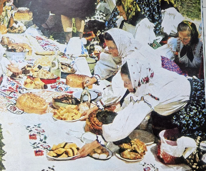 Maramureș in anii '80. Fotografii: Sandu Mendrea, Album Maramureș, Editura Sport - Turism, 1982 