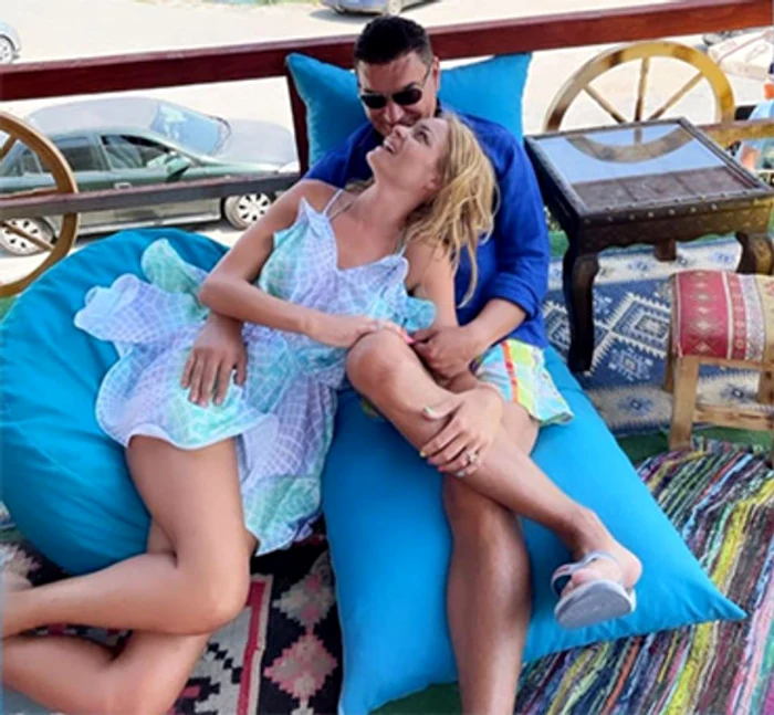 
    Valentina şi Cristi Borcea se iubesc ca-n prima zi  