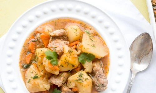 Cartofi inabusiti la cuptor, cu carne de porc  Reteta clasica ruseasca jpeg