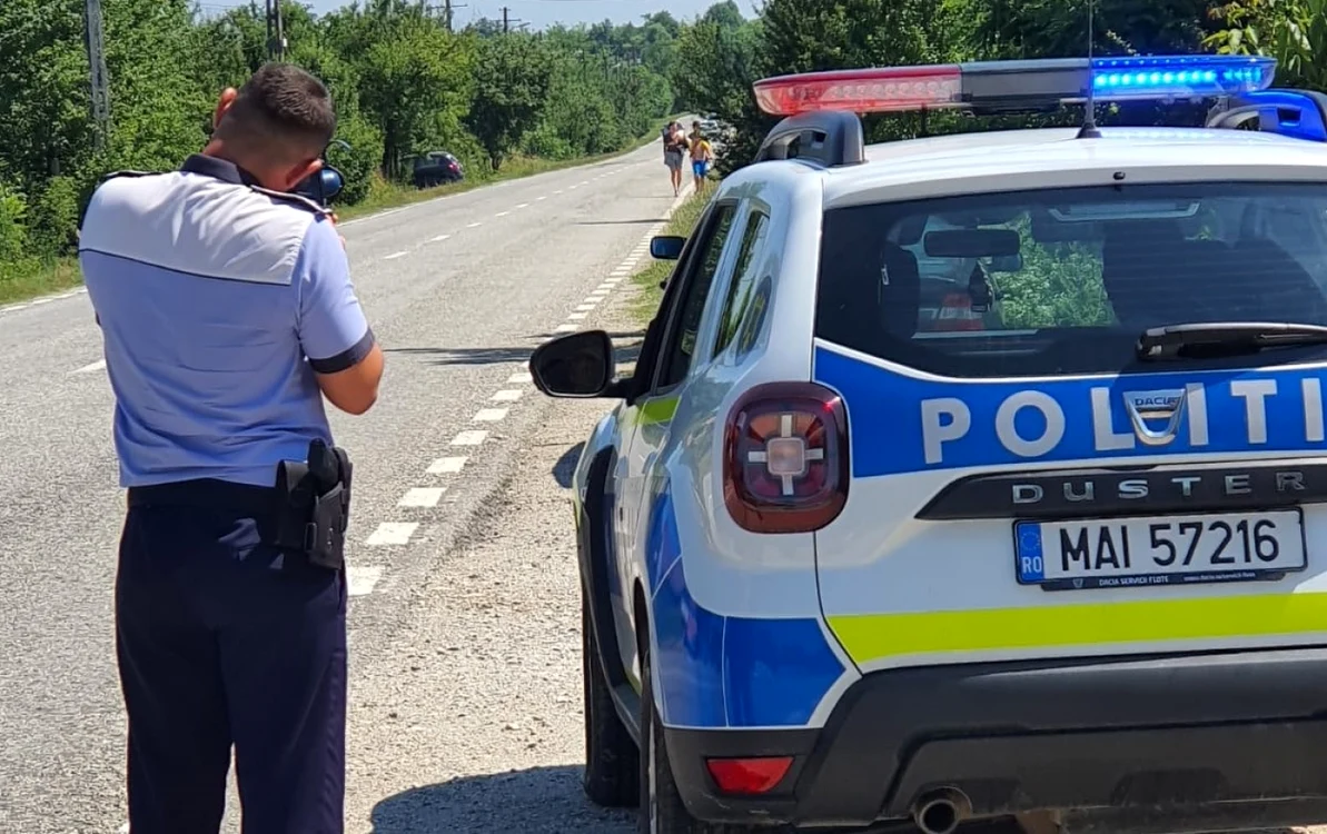 Șoferul prefectului de Gorj a rămas fără permisul de conducere pentru a folosit ilegal girofarul