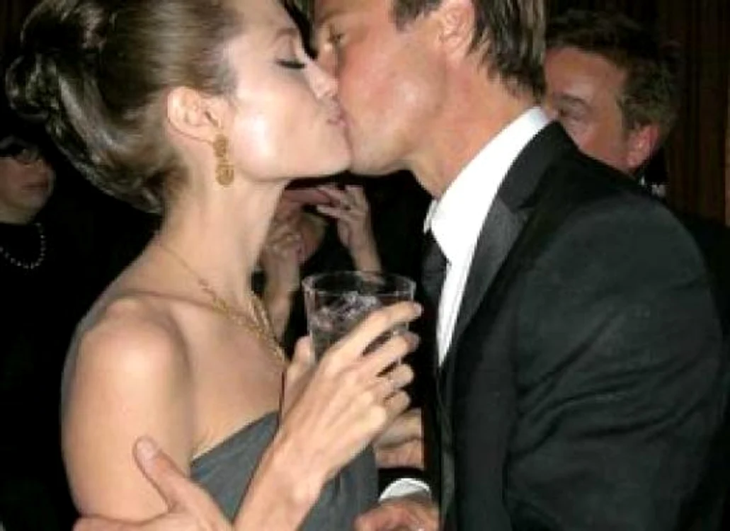 
    Angelina Jolie și Brad Pitt vor avea al șaptelea copilfoto: Click!  