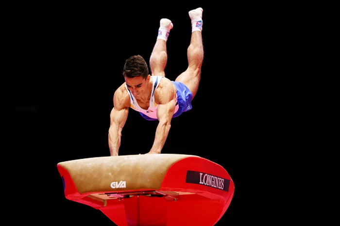 Marian Drăgulescu în zborFoto: Getty