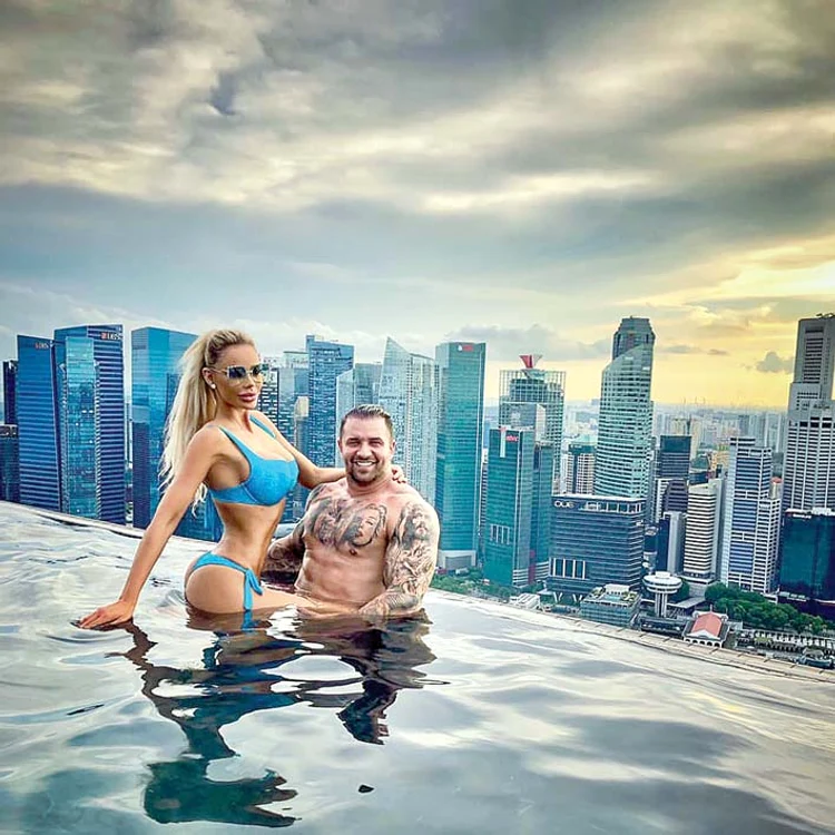 Bianca Drăgușanu și Alex Bodi s-au relaxat în Singapore