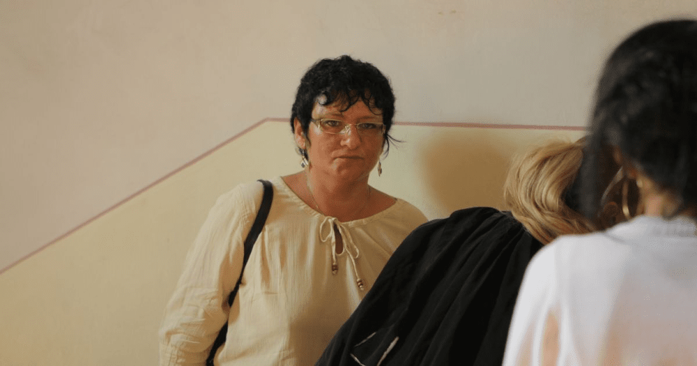 Româncă ucisă la comanda soțului, fost procuror. Femeia acuzată de complicitate, declarată nevinovată