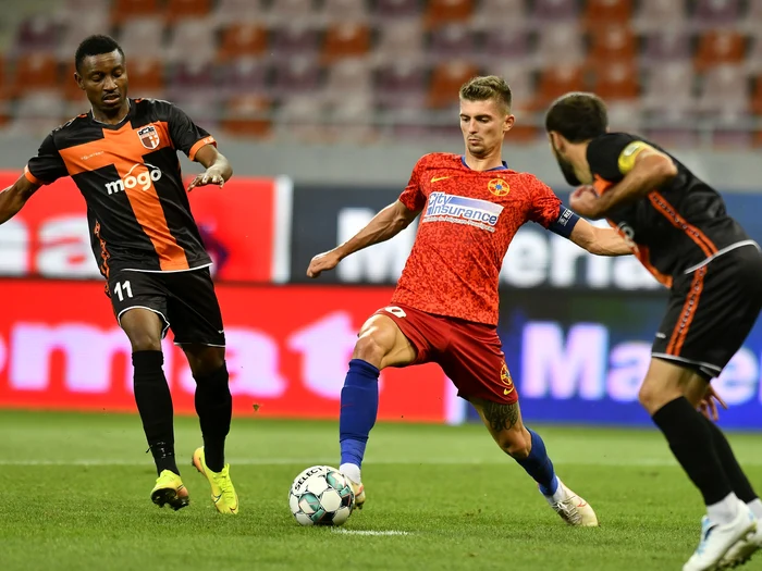 FCSB a marcat 3 goluri în disputa cu armenii de la ShirakFoto: sportpictures.eu