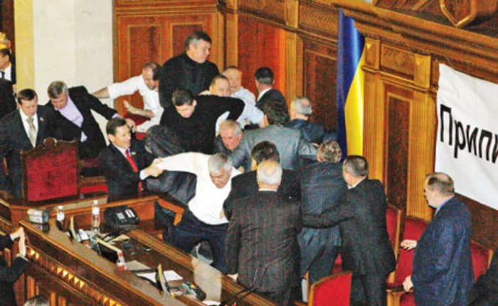Capete sparte în Parlament