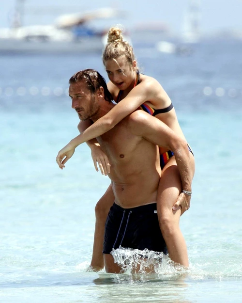 9 totti si fiica sa profimedia 0450731062 jpg jpeg