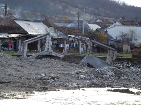 sinistratii de la eselnita - mehedinti FOTO Corina Macavei