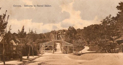 Băile Govora - Intrarea-in-parcul-bailor 1910 Foto bailegovoradealtadata com