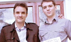 Vedetele de la  “Mondenii”, Mirela  Zeţa şi Angel, l au  primit pe Mihai în  culisele emisiunii jpeg