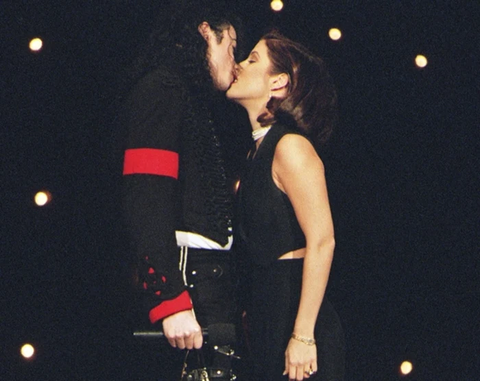 Michael Jackson şi Lisa Marie Presley